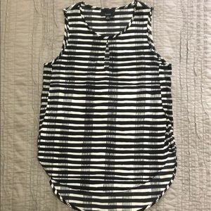 High-low Sleeveless Shirt